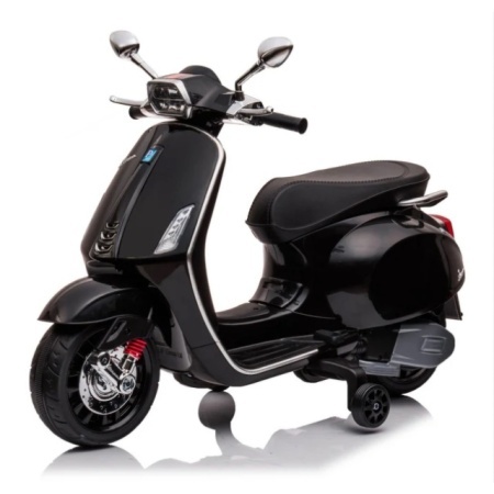 Crna Vespa Primavera motor na baterije za decu
