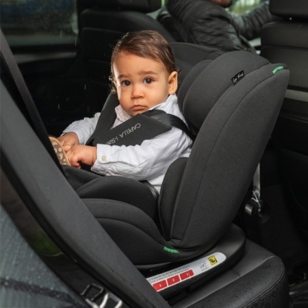Lorelli Capella i-Size isofix 40-150 Black u automobilu