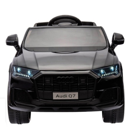 Električni Audi Q7 sa LED svetlima i Bluetooth funkcijom
