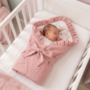 Dunjica za bebe Zeka roza - beba sa dunjicom u krevecu