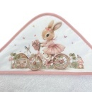 Peškir za bebe 75x75cm Zeka na biciklu dezen rozi – detalj kapuljače sa motivom zeke