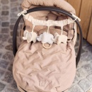 Jollein Embossed Footmuff – bebi navlaka, sigurnost i udobnost
