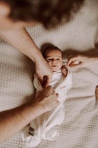 Săculeț Swaddle pentru infășat nou născut din bumbac + căciulița – First Step Boho Green - Img 4