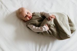 Sac de dormit 2 in 1 Swaddle 2,5 TOG – Gri - Img 5