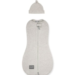 Săculeț Swaddle pentru infășat nou născut din bumbac + căciulița – First Step Bej