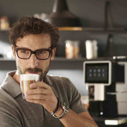 Espressor Automat TCHIBO Coffea Office, Ecran Tactil, Bauturi Presetate, Dispozitiv Spumare Lapte, Rosu