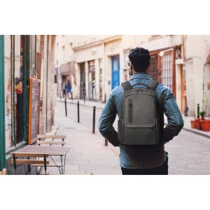 RE-BOSTON. Rucsac pentru laptop rezistent la apă din nailon reciclat 2Tone cu compartiment din rPET 210D – fotografie produs 3