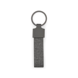 RAVEN. Breloc de formă dreptunghiulară realizat din metal și pet reciclat (30% reciclat)