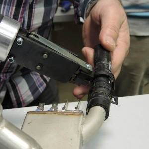 P0452X-P00-IFE DEPRAG Cleste pneumatic pentru fixare coliere ARC max. Ø100mm - min. Ø50mm, putere 450N, deschidere 5-70mm, maner Ø54mm, actionare clapeta - Img 2