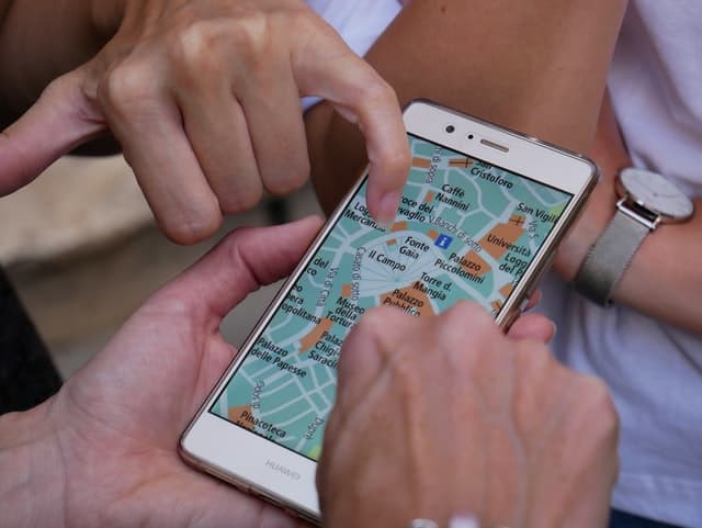 Cum te ajută aplicația CityMapper să descoperi orașul pe care îl vizitezi?