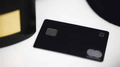 De ce merită să ai un card Revolut când călătorești?