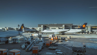 Ce trebuie să fac dacă bagajul a fost lovit în timpul călătoriei cu avionul?