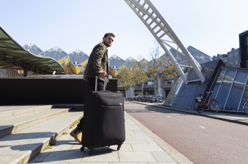 Troler mare extensibil CarryOn Air, bagaj de cala, 77x47x32 cm, poliester, +20% capacitate, 3.5 kg, negru - Img 8