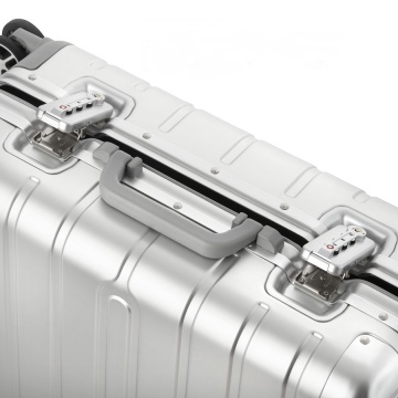 Troler Cabina, Aluminiu, Inchidere cu clapeta, Cod Okoban, CarryOn, ULD, 502411 - 55 cm, Argintiu - Img 4