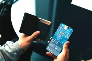 Seekcard – portofel din poliester reciclat RCS, cu localizare globală. - Img 12