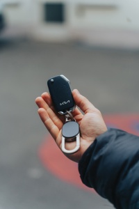 Breloc Keyfinder cu localizare globală și USB C - Img 10