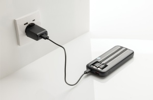 Turbopack RCS powerbank rplastic 10.000 mAh cu cabluri integrate - Img 9