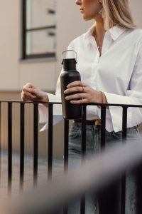 Sticlă VINGA Cael RCS din oțel inoxidabil, cu pai, 600 ml - Img 9