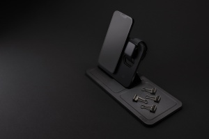 Tavă de birou Swiss Peak 3-în-1 cu încărcător wireless, realizată din PU reciclat RCS. - Img 11
