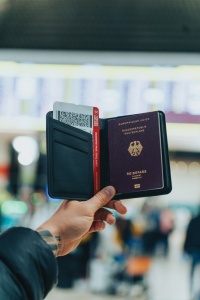 Trackmate suport pentru pașaport din poliester reciclat RCS cu localizare globală - Img 9