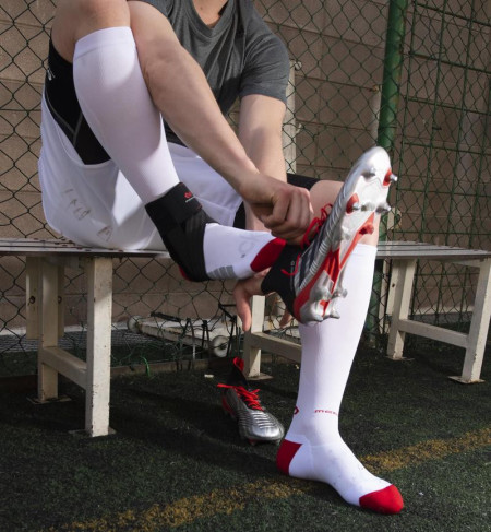 Футболна Ортеза за Глезен McDavid Stealth Cleat (4314) – С Каишки Фигура-8 за Бутонки - Img 2