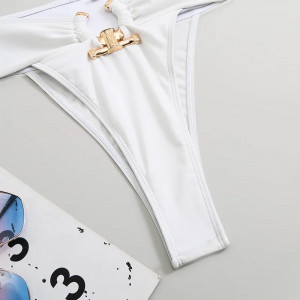 Costum de baie 2 piese cu talie inalta si accesorii metalice aurii, alb #ZZ2024 - Img 7