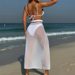 Costum de baie 3 piese cu fusta si flori decorative, alb #ZZ3051 - Img 4