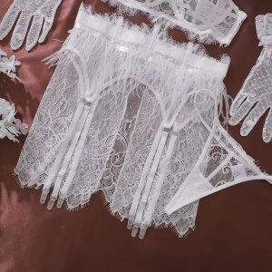 Set lenjerie intima sexy din dantela cu puf decorativ si manusi , alb, 4 piese #ZZ4641 - Img 9