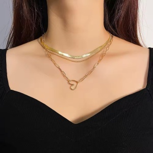 Colier triplu, la baza gatului, cu inimioara decorativa, auriu #ZZ4025