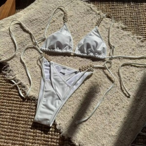 Costum de baie 2 piese cu perle decorative si decupaje la slip, alb #ZZ2144 - Img 7