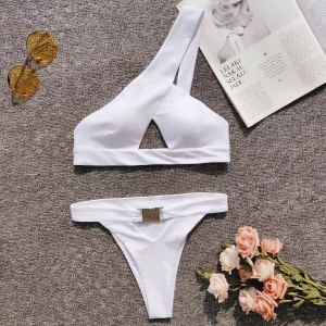 Costum de baie 2 piese, sutien pe un umar si slip cu catarama, alb #ZZ2793 - Img 11