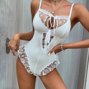 Body sexy din dantela fina elastica cu broderie si snur decorativ, alb #ZZ4934