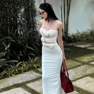 Rochie sexy midi cu decupaje, crapatura si trandafiri decorativi, alb #ZZ1042 - Img 3