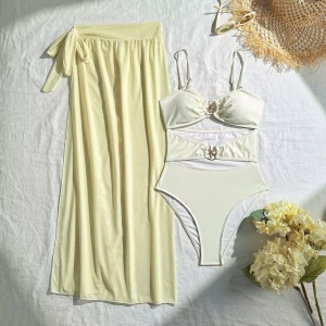 Costum de baie 2 piese cu fusta lunga si accesorii metalice aurii, alb ivoire #ZZ3046 - Img 8