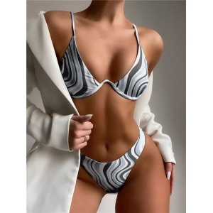 Costum de baie 2 piese cu sarma de sustinere la sutien, alb/negru #ZZ2816