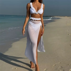 Costum de baie 3 piese cu fusta si flori decorative, alb #ZZ3051 - Img 3