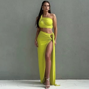 Set 2 piese cu bustiera pe un umăr și fustă lungă cu crăpătură , verde neon #ZZ2149