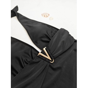 Costum de baie intreg cu decolteu adanc si accesoriu V metalic auriu , negru #ZZ1066 - Img 12