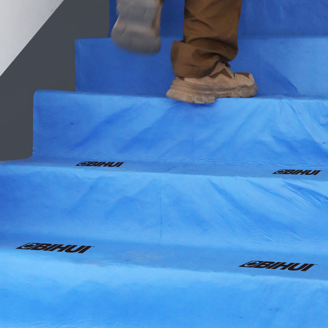 Pâslă protectoare, impermeabilă si respirabilă, antiderapantă, 1m x 25m - BIHUI-DCSPFB - 2 | YEO