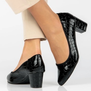 Pantofi dama negru eleganti piele ecologica lacuita cu toc Filippo DP4497-23-BK-Negru