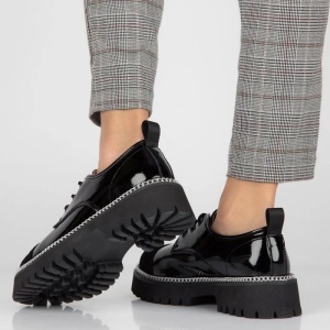 Pantofi dama negru casual piele naturala lacuita cu platforma lant decorativ Filippo DP4581-23-BK-Negru