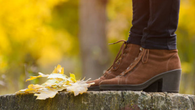 Pantofi din Piele Naturală Toamna 2025: Ghid Complet, Tendințe și Recomandări în România