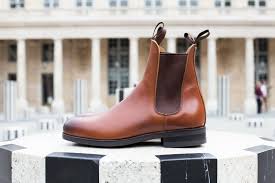 Ce pantaloni se potrivesc cu Chelsea boots pentru bărbați?