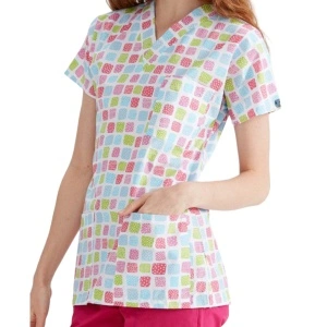 Bluza medicala alba cu patratele colorate