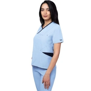 Costum medical Onyx dama - albastru deschis cu paspol bluemarin