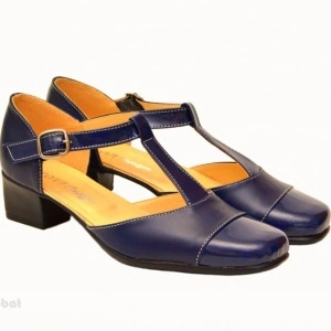37 - Pantofi dama piele naturala bleumarin cu bareta cod P26BLM - LICHIDARE STOC
