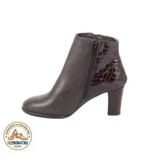 Botine din piele lac cu toc de 7 cm Maro