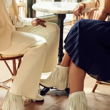 Ghete dama albe din piele naturala cu franjuri cu pantalon