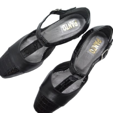 Sandale dama piele naturala negre lacuit cu bareta