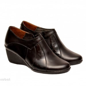 Pantofi dama negri din piele naturala tip botine cod G43